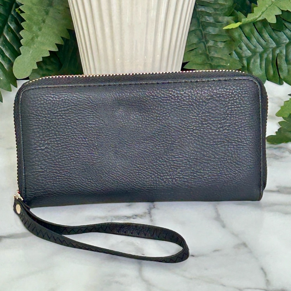 NEW* BLACK WRISTLET WALLET